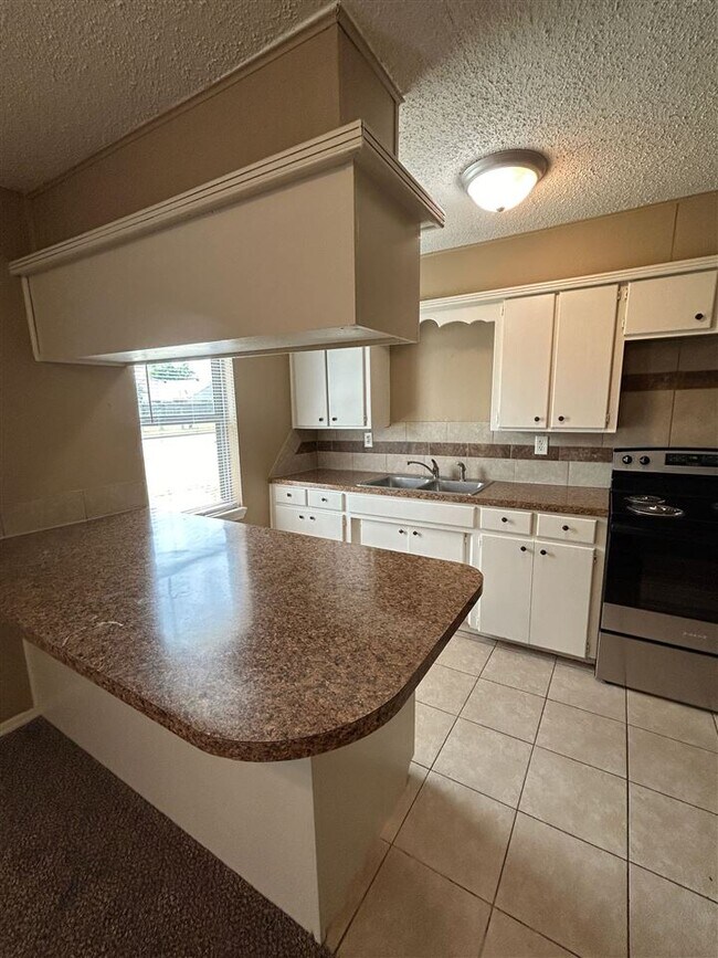 Foto del edificio - 6202 NW Elm Ave