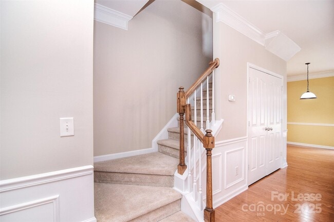 Foto del edificio - 9420 Rosewood Meadow Ln