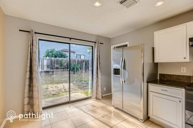 Foto del edificio - 27 Weathering Creek, San Antonio, TX, 78238