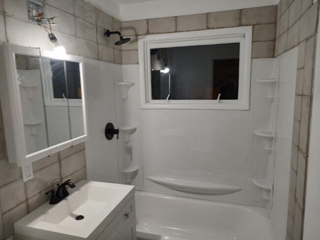 Foto del edificio - 4206 3rd Ave N