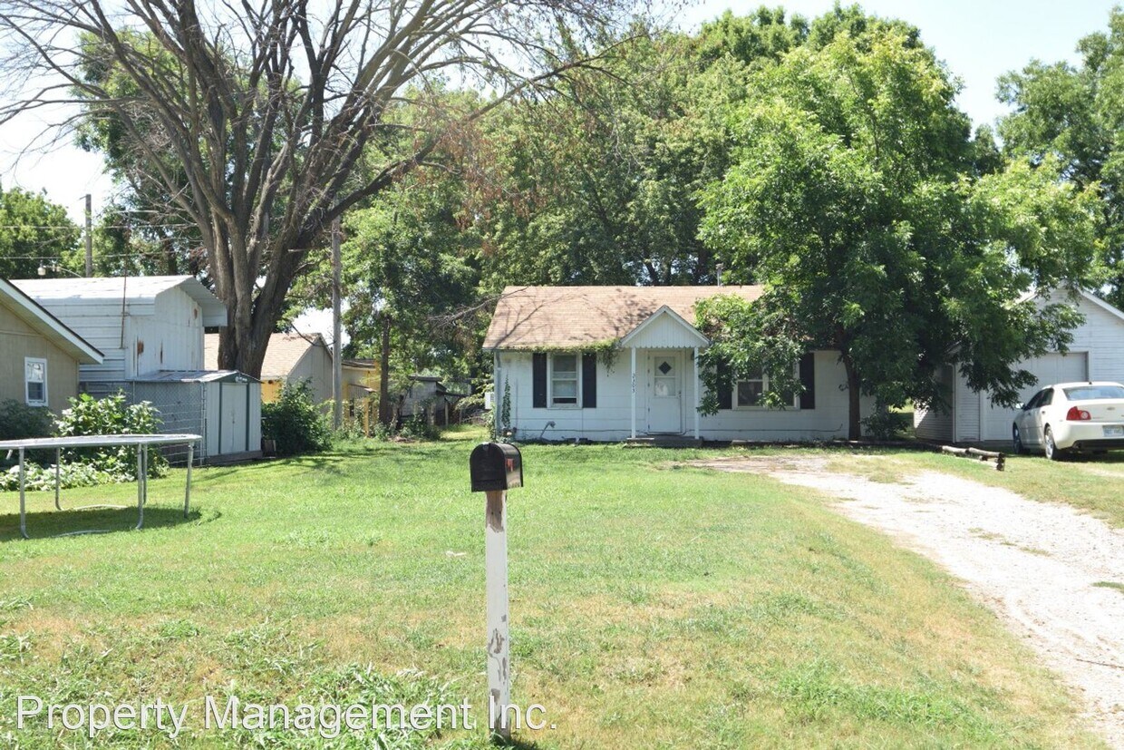 2 br, 1 bath House 2303 House Rental in Coffeyville, KS