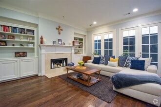 Building Photo - 3226 Pemberton Cir Dr