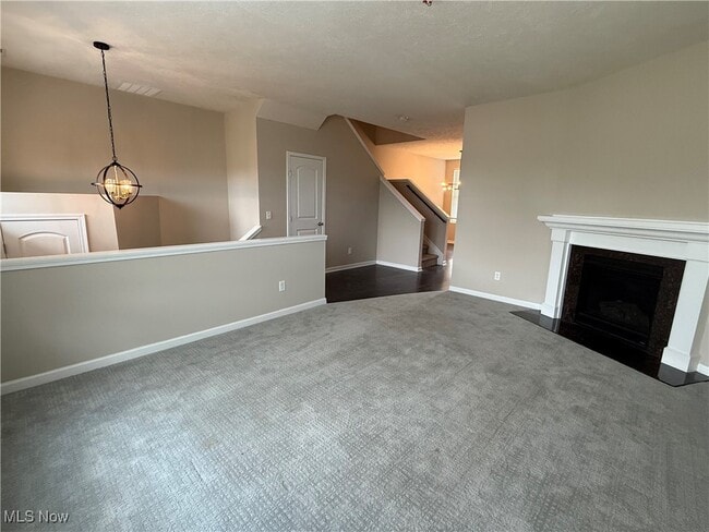 Building Photo - 6140 N Pointe Dr