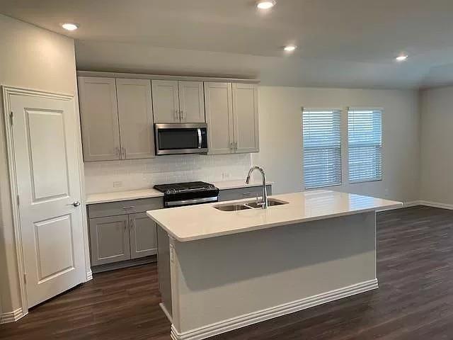 Foto del edificio - 3008 Kingsgarden Rd