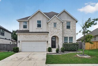 Building Photo - 508 Pinnacle View Dr