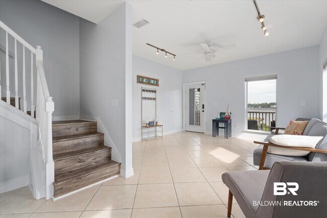 Foto del edificio - 417 Windmill Ridge Rd