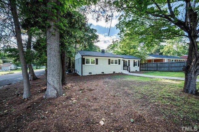 Foto del edificio - 808 Barefoot St