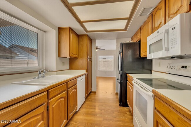 Foto del edificio - 3309 E Siesta Ln
