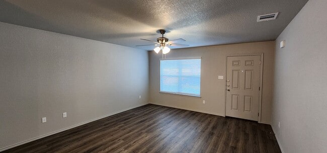 Foto del edificio - 3 Bedroom 2 Bath Duplex in Copperas Cove V...