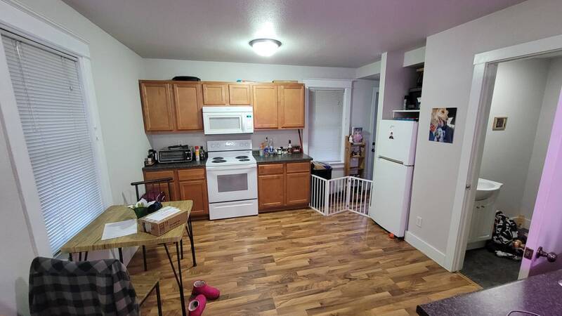 Primary Photo - 216-1/2 E 5th St