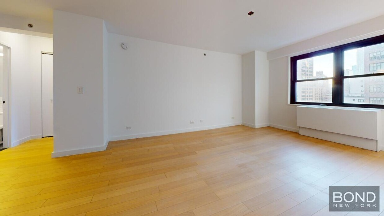 Foto principal - 222 E 39th St