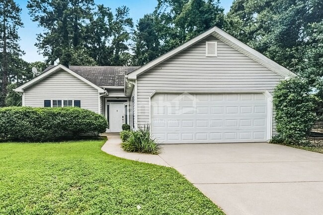 Building Photo - 2535 Lakeview Trl