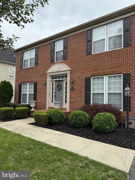 Foto principal - 3526 Halford St