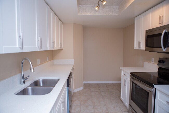 Building Photo - 4179 Haverhill Rd