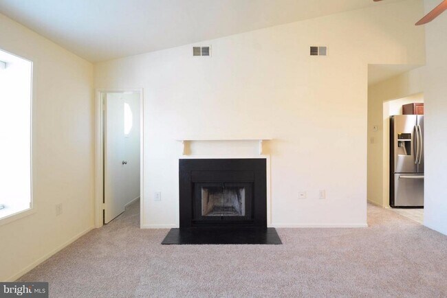 Foto del edificio - 7718 Lexton Pl