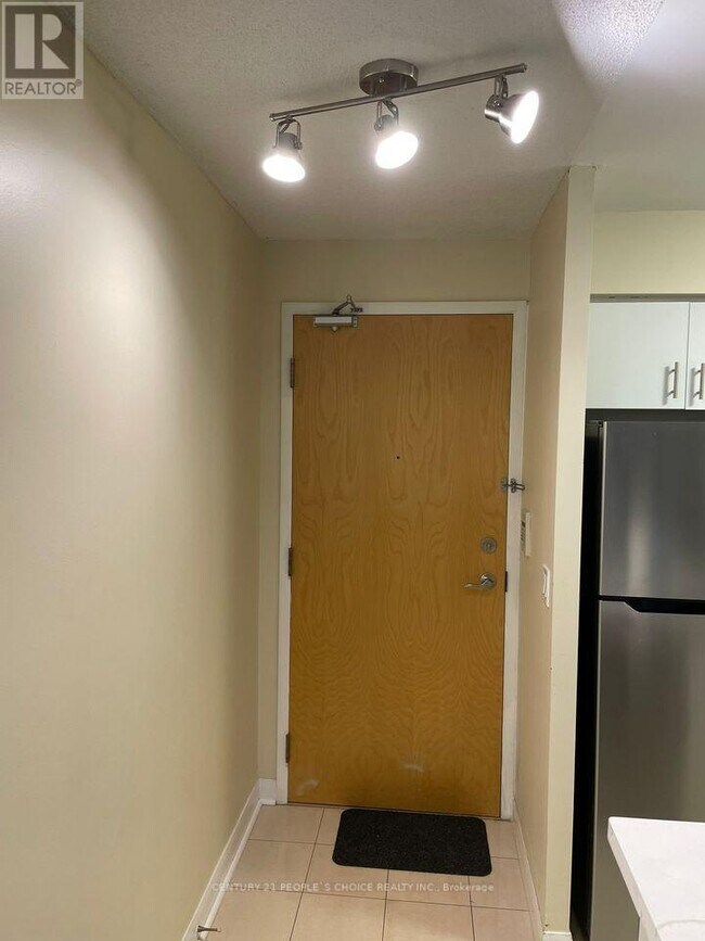 Photo du bâtiment - 4968 Yonge St