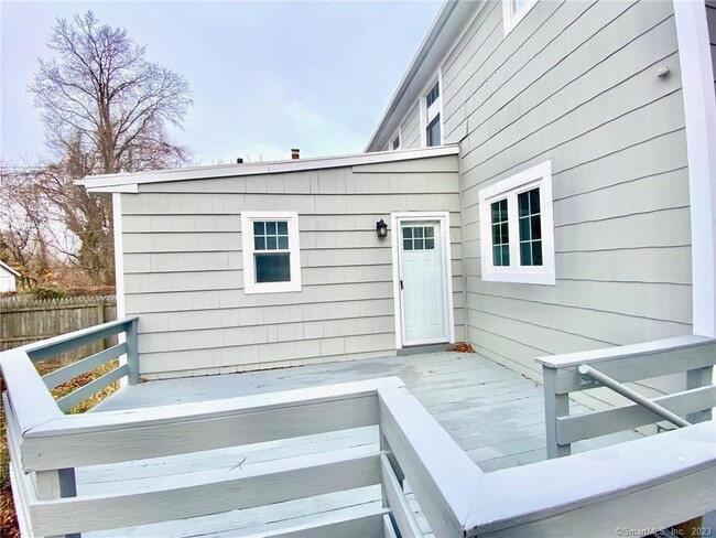 Building Photo - 218 Ruane St