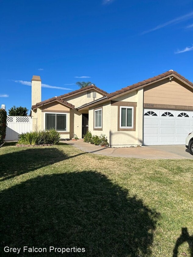 Foto principal - 3 br, 2 bath House - 29688 Woodlands Ave.