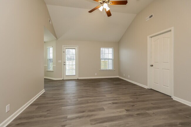 Building Photo - 405 Evelyn Dr