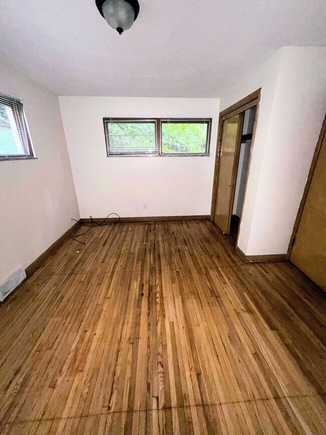 Foto del edificio - 1416 Ravine St