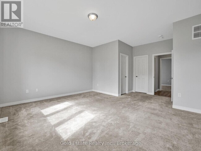 Photo du bâtiment - 1511 Marina Dr