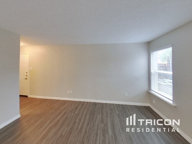 Foto del edificio - 4219 Glen Springs Dr