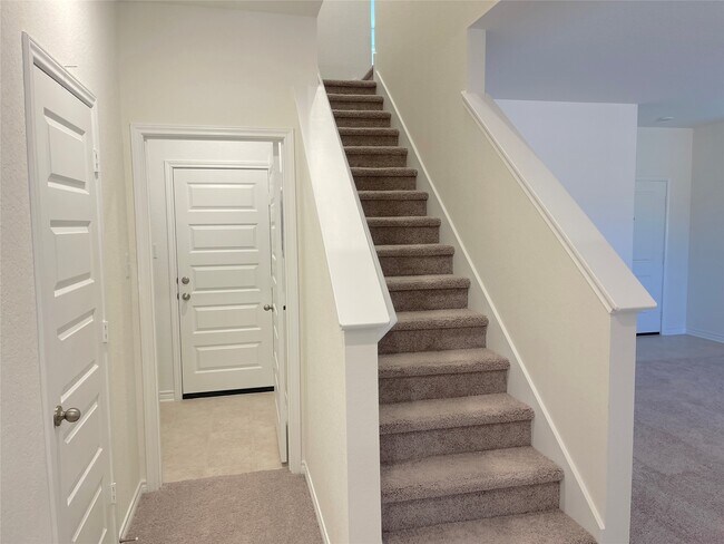 Foto del edificio - 7543 Fishbowl Ln
