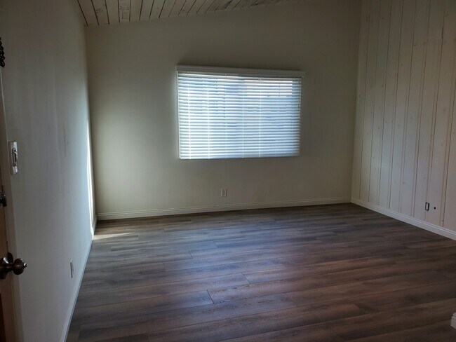 living room - 10727 McCune Ave