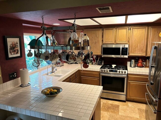 Foto del edificio - 1908 E Calico