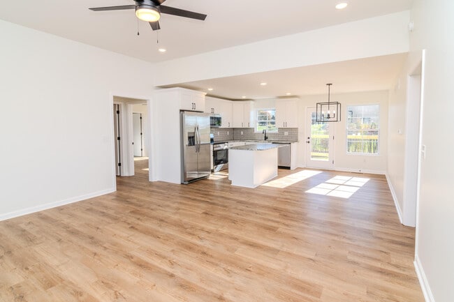 Building Photo - 164 Doubletree Ct