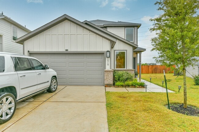 Foto del edificio - 1919 Quiet Gdn Ln