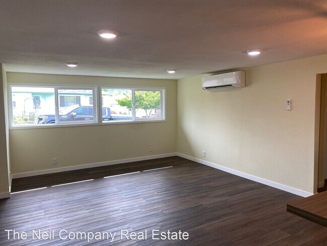 Building Photo - 3 br, 1 bath House - 1748 NW Otie