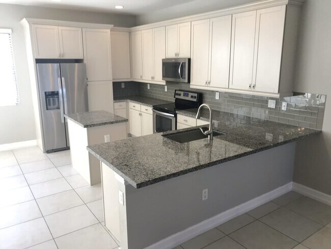 Building Photo - 11730 Sw 13 Ct