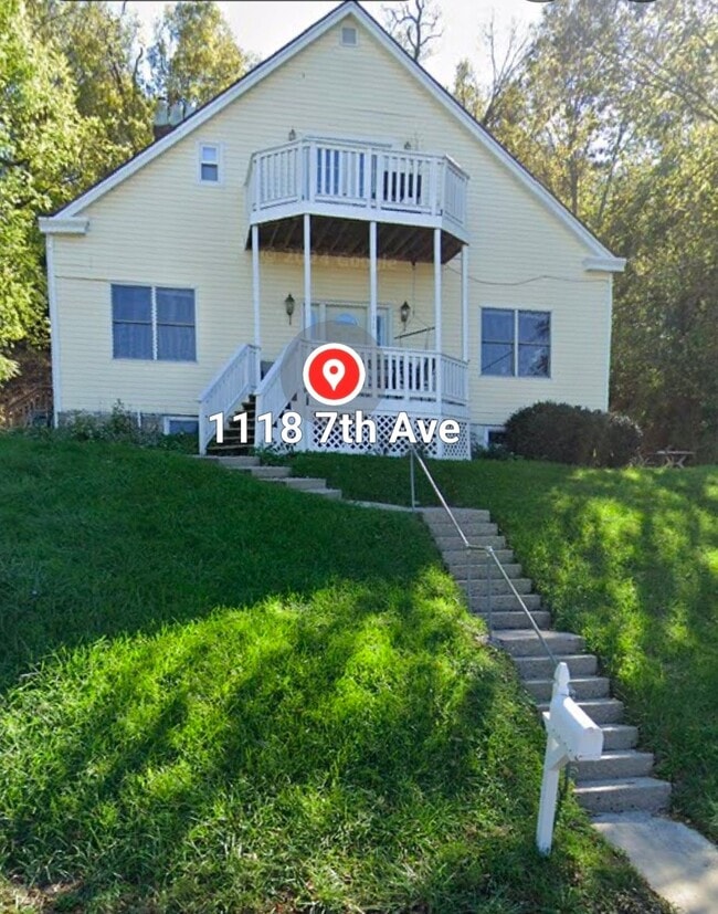 Building Photo - 1118 7th Ave