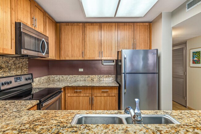 Building Photo - 756106 Alii Dr