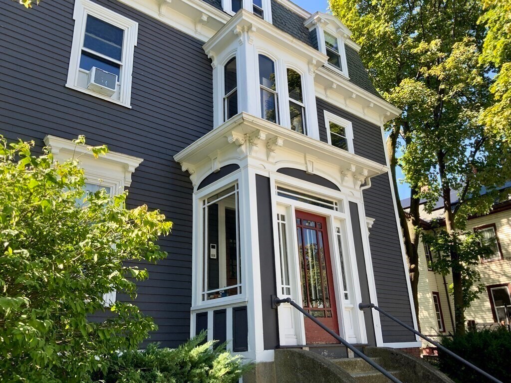 Primary Photo - 12 Pleasant Ave