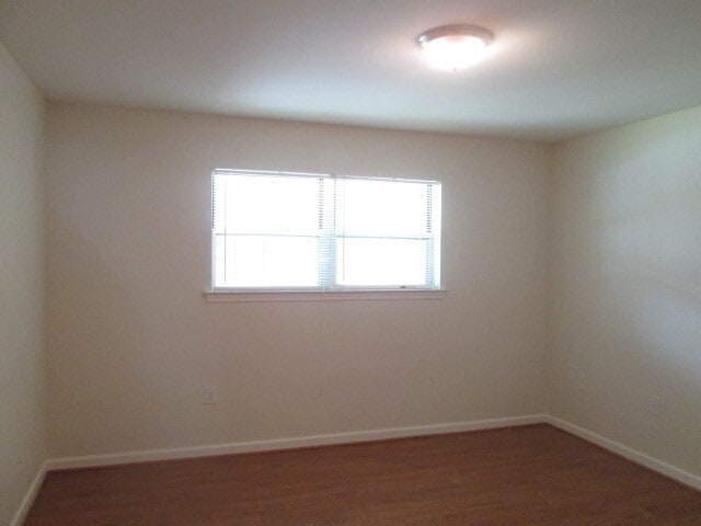 Foto del edificio - T.R. Lawing Realty Property