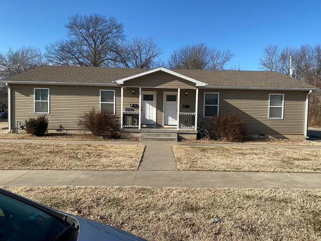125 E Carlton St, Pittsburg, KS 66762 House Rental in Pittsburg, KS