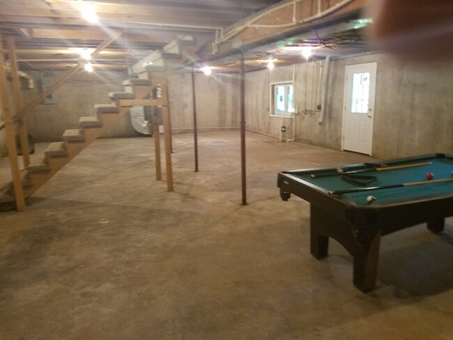Building Photo - 1210 Senator Ln