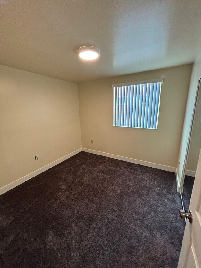 Foto del edificio - 632 W 94th St