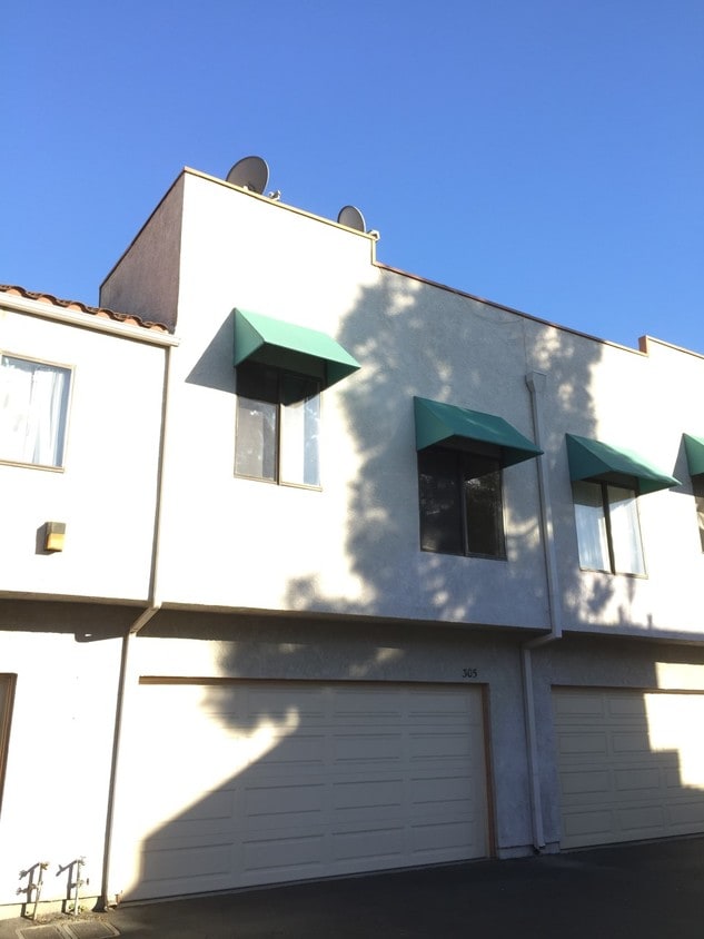 305 Park Shadow Ct, Baldwin Park, CA 91706 Condo for Rent in Baldwin