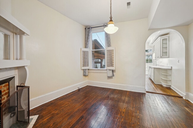 Dining room - 1932 35th St NW