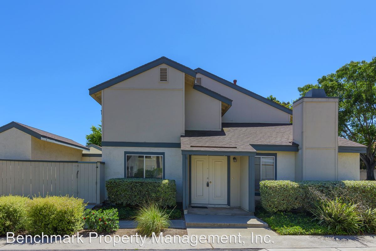 Primary Photo - 4 br, 2 bath House - 180 Cerco Rosado