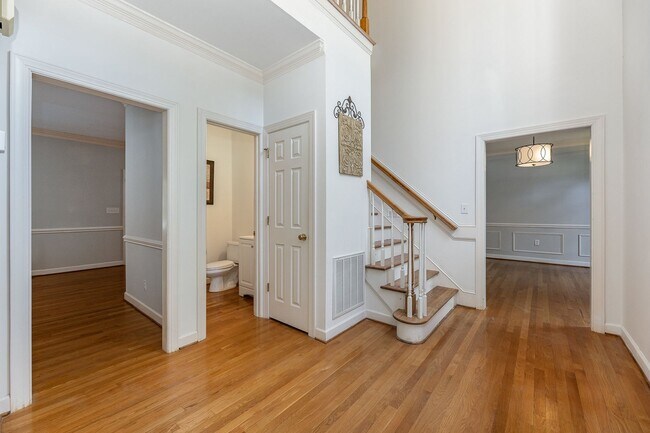 Foto del edificio - AWESOME house for rent  in Jamestown!