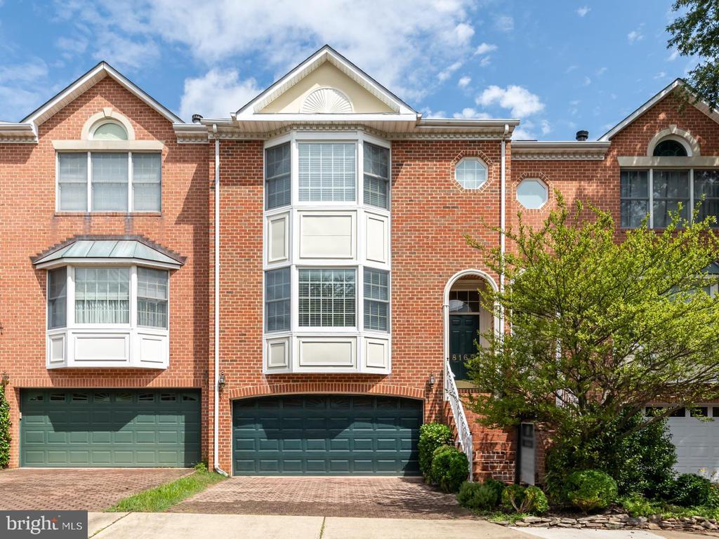 Foto principal - 8165 Madrillon Ct