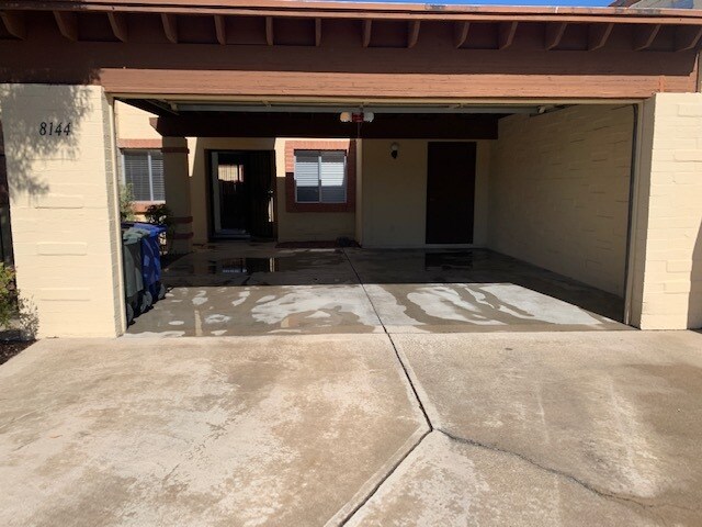 Building Photo - 8144 E Rivenoak Dr