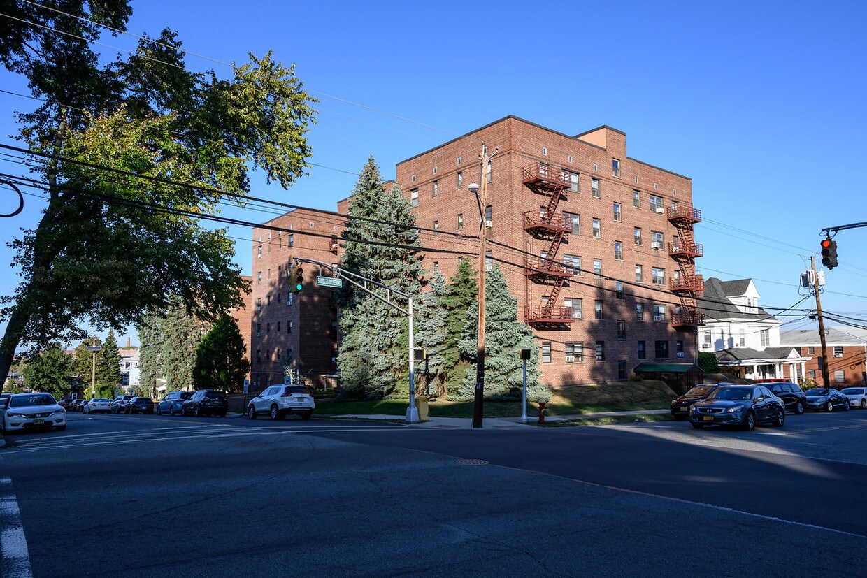 King Alfred Apartments Alquileres en Passaic, NJ