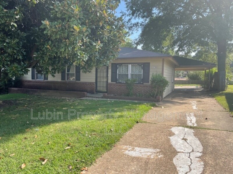 Foto del edificio - 3788 Glenburee St