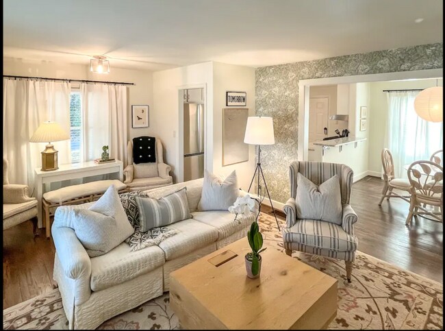 Sala de estar - 4445 6th Ave S