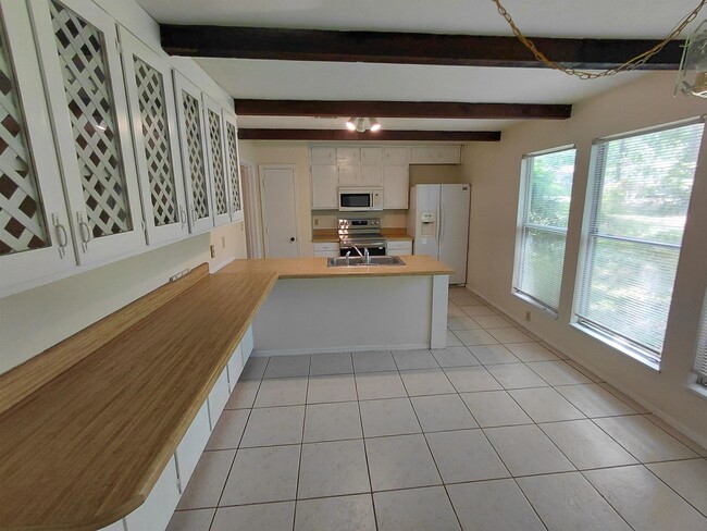 Building Photo - 3400 Whirlaway Trail